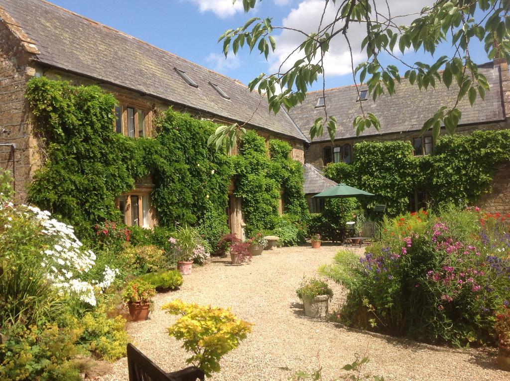 ビーミンスター Seaborough Manor Farmhouse Bed & Breakfast エクステリア 写真